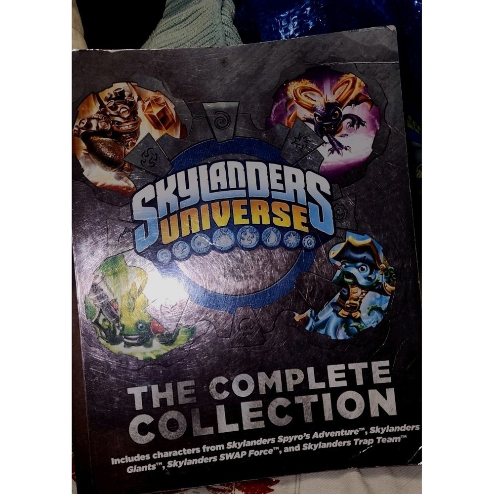 The Complete Collection (Skylanders Universe) Book Chrome Pictures Good